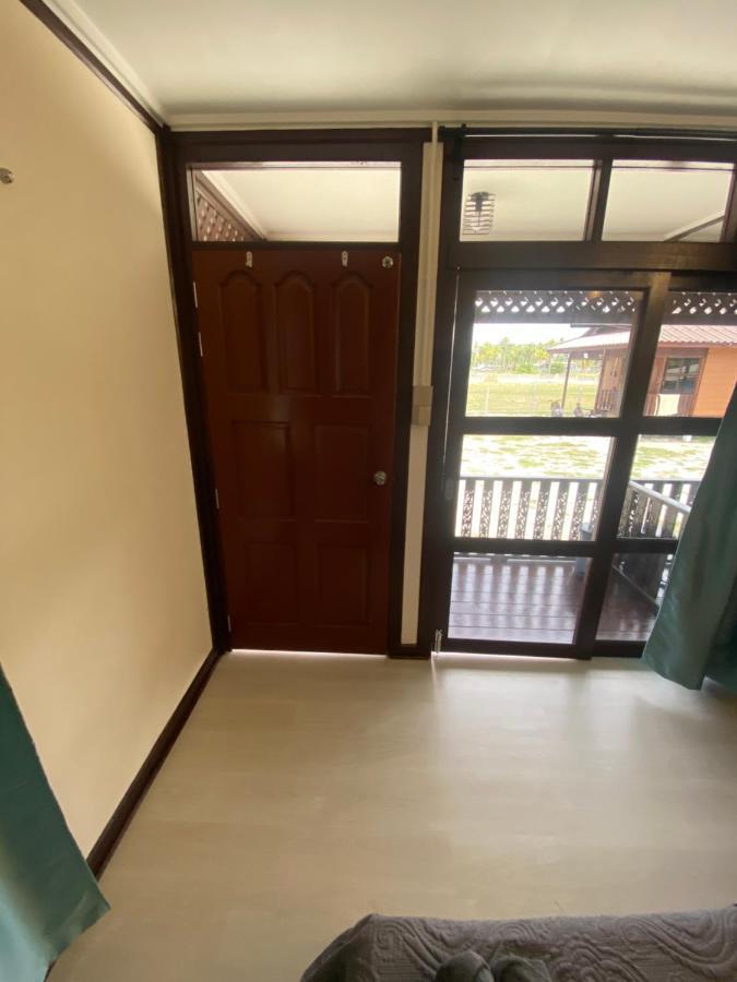 Tts Staycation Chalet Kampung Penarik Kültér fotó