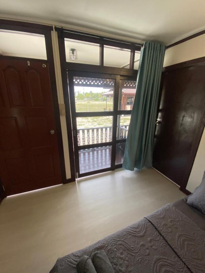 Tts Staycation Chalet Kampung Penarik Kültér fotó