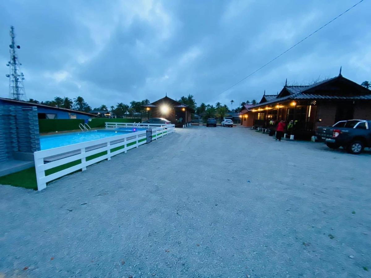 Tts Staycation Chalet Kampung Penarik Kültér fotó